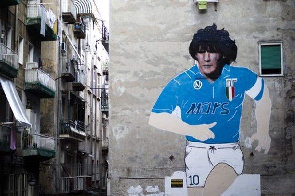 The man who lives in Maradona's head: opening a window on the new