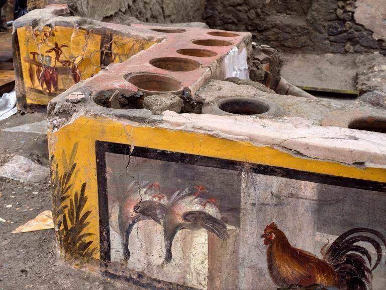 Pompeii, this is what an ancient bar looked like. Excavation of thermopolis discovered in 2019 finished