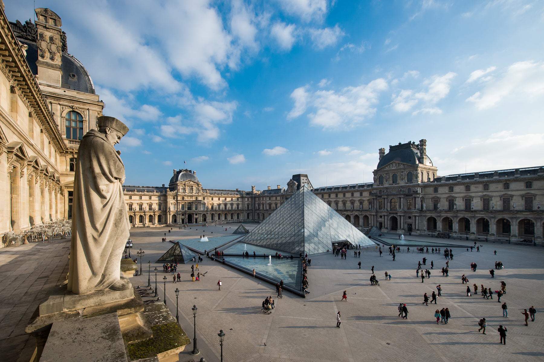 Il Louvre collabora con Sotheby's per condurre ricerche sulle opere rubate dai nazisti 